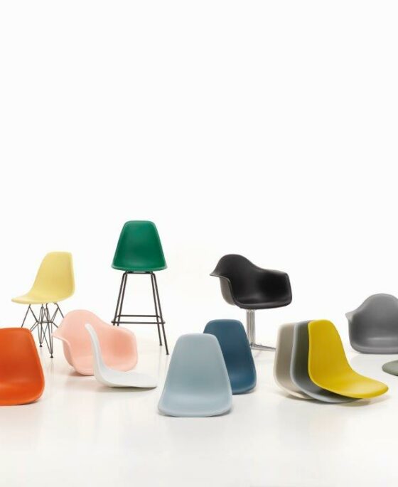 Eames Plastic Chair - Group_master